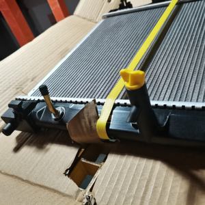 Radiadores de refrigeración de aluminio del motor OEM 16400-21300 para <span class=keywords><strong>TOYOTA</strong></span> Vios <span class=keywords><strong>Yaris</strong></span> NCP92/ZSP91 2008-2013 - Product Image 5