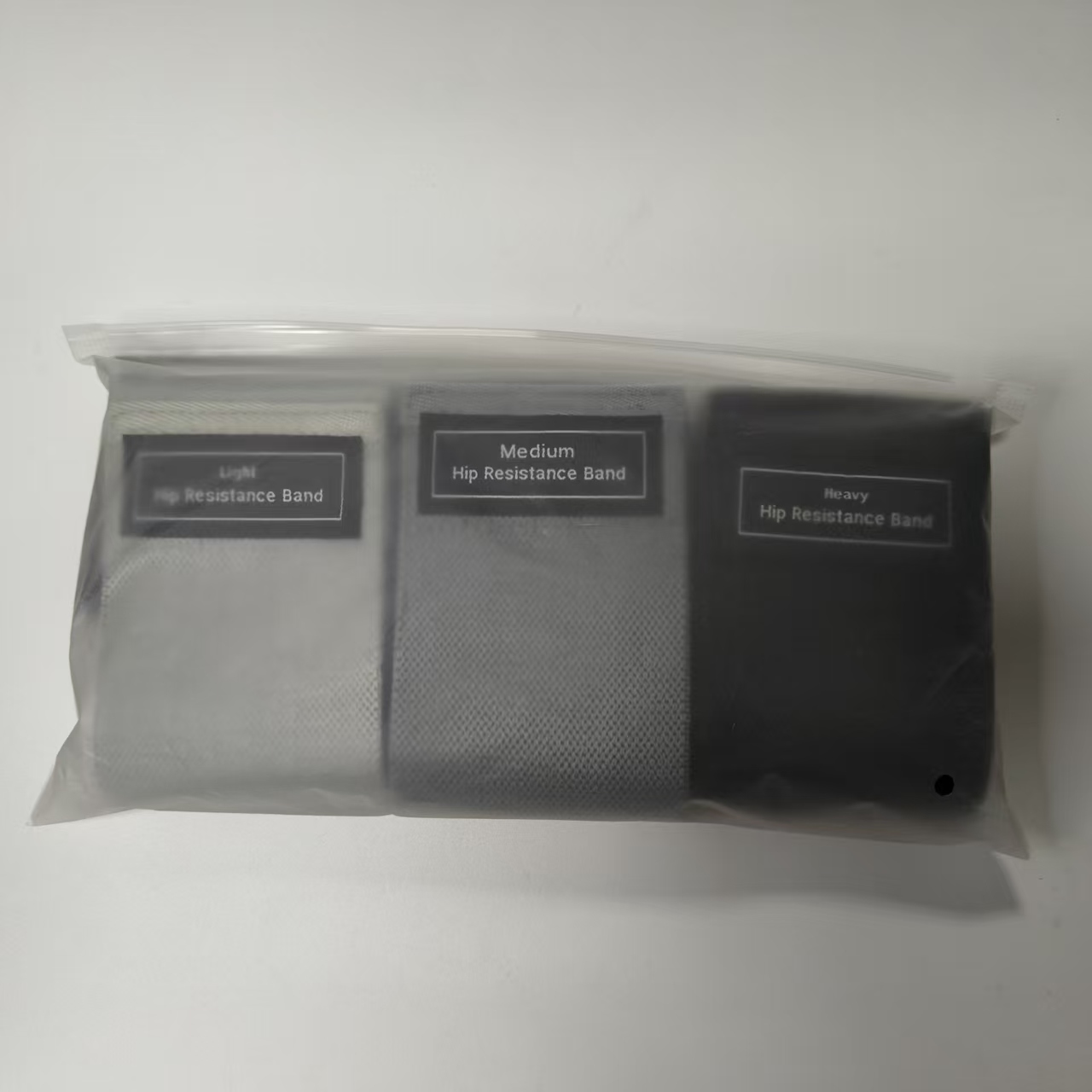 Grigio chiaro + grigio scuro + nero