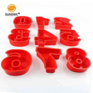 Molde <span class=keywords><strong>de</strong></span> silicona <span class=keywords><strong>para</strong></span> pasteles DIY resistente al calor antiadherente <span class=keywords><strong>de</strong></span> grado alimenticio <span class=keywords><strong>para</strong></span> hornear tamaño grande número pastel molde - Product Image 4