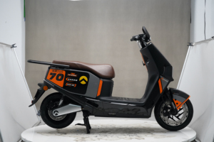 GAROW <b>2000w</b> City E-<b>bike</b> 72v Motorcycle Battery 85km/h Moped Adults for Sale - Product Image 2