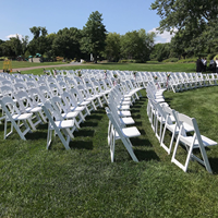Vente en gros chaise en plastique rembourrée blanc noir chaise de banquet événement fête mariage chaises pliantes en résine