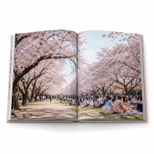 Stampa Personalizzata di Biografie e Memorie con Copertina Rigida, Soluzione di Pubblicazione a Colori su Carta Patinata, Produzione in Fabbrica - Product Image 1