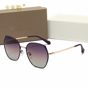 Gafas de sol Cardmioli polarizadas con montura verde 538 para mujer, para conducir en vacaciones - Product Image 3