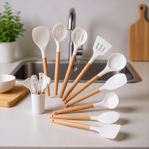 Ensemble d'ustensiles de cuisine Myrva 12 pièces, manches en bois, têtes en plastique, faciles à nettoyer, outils de cuisson pour usage domestique - Product Image 2