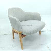 Chaise de réception grise à dossier bas en bois massif, écologique et durable, au design moderne pour les espaces commerciaux