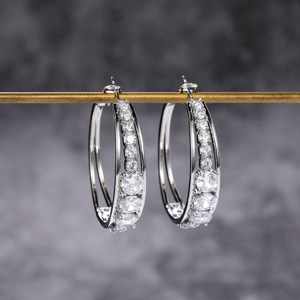 Grandi Orecchini a Cerchio Dorati con Cristalli per Donne, Accessori Moda per Uso Quotidiano e Feste - Product Image 5