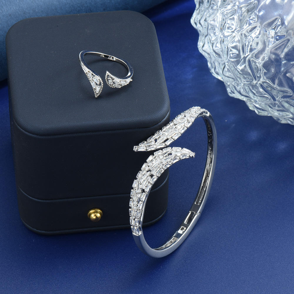 ชุบแพลทินัม