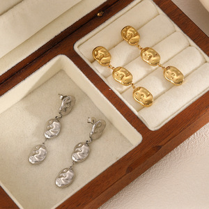 Pendientes colgantes de acero inoxidable de tres capas con forma de rostro, pliegues irregulares, diseño geométrico para mujer, joyería de moda - Product Image 2