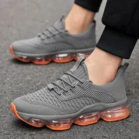 Sepatu Lari Luar Ruangan Serbaguna Modis Musim Panas Pria Sepatu Olahraga Sol Lembut Bantalan Ultra-ringan Bersirkulasi Udara Ukuran Besar