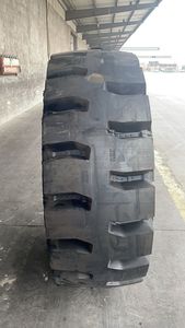 Pneu de camion radial robuste CB790 23.5R25 avec chambre à air, résistant au ballast, neuf, pour remplacement de pneus de camions lourds - Product Image 3