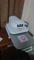 Presse à Chaud Électrique Automatique Polyvalente avec Affichage Numérique Intelligent – Nouveauté pour Petites Entreprises et Personnalisation de Vêtements