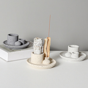 Nouveau Porte-Bougie Cylindrique en Pierre de Ciment, Trois Usages : Contenant en Bois Sacré Péruvien, Base de Décoration Intérieure, Plateau à Parfum - Product Image 2