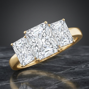 Anillo de Compromiso y Boda de Lujo con Tres Piedras de Diamante Cultivado en Laboratorio con Corte Radiante Certificado por IGI, Oro de 10K, 14K, 18K, Plata de Ley 925, 935 - Product Image 1