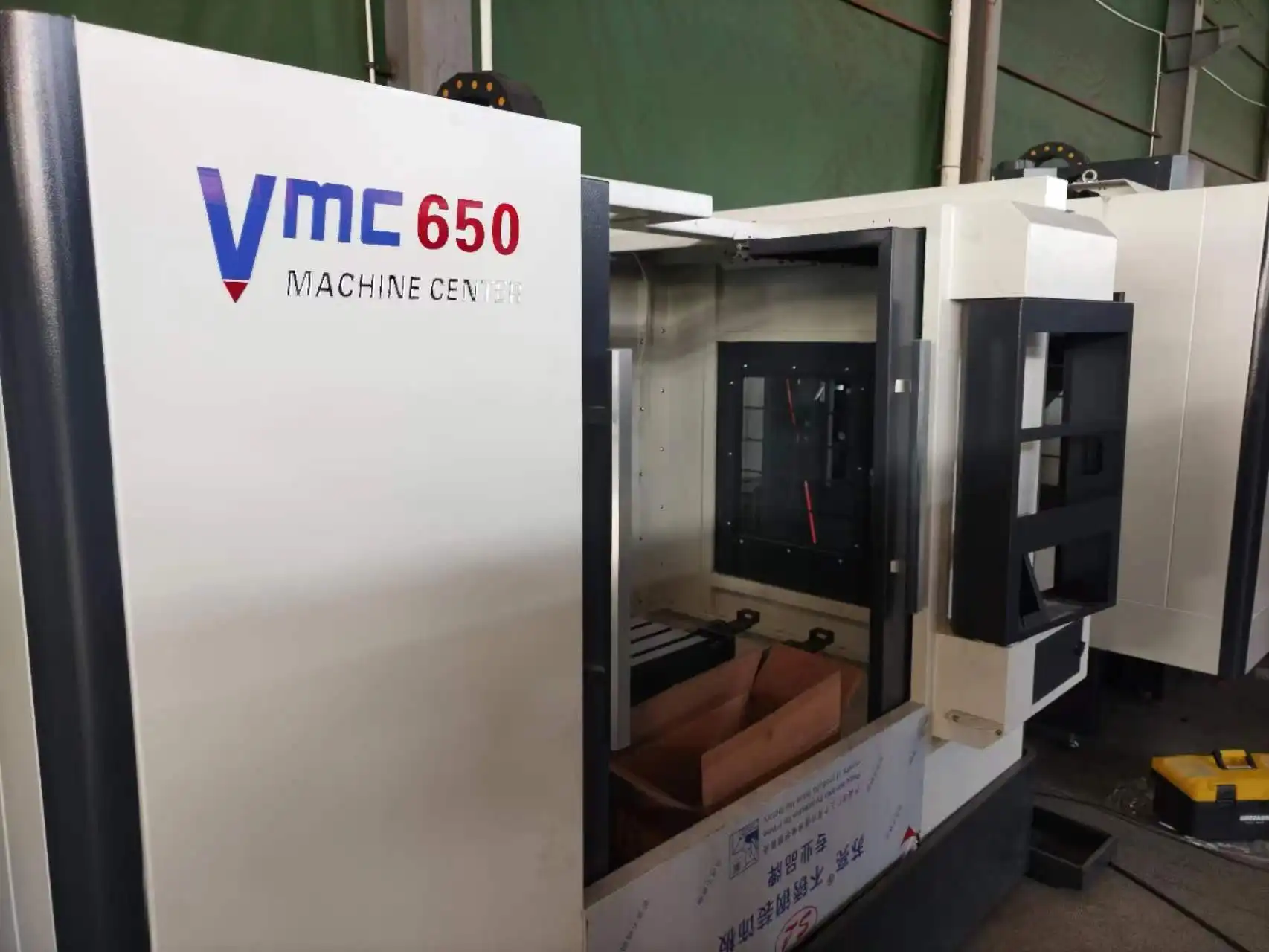 lathe machine metal works Spindle Cnc Milling Machine Description with Metal Taiwan VMC650 High Speed 8000rpm 3 Axis 4 Axis