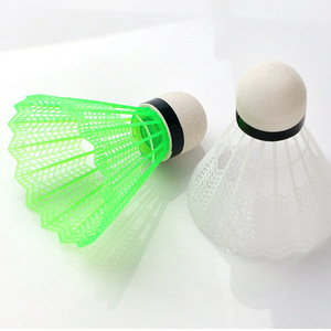 Autres volants de badminton en nylon, 12 pièces, colorés, durables, en plastique, légers et élastiques pour les sports de plein air - Product Image 4