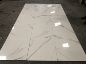 <span class=keywords><strong>Piastrelle</strong></span> in Gres Porcellanato Lucido Bianco Carrara <span class=keywords><strong>60x60</strong></span> per Pareti Interne e Pavimenti del Bagno - Product Image 3