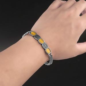 สร้อยข้อมือสแตนเลสผู้ชายแฟชั่นสไตล์ชาติพันธุ์ไม่ซีดจางสร้อยข้อมือพลอยสีส้ม - Product Image 2