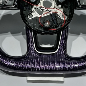 Volant de direction en cuir perforé à moitié avec bouton de démarrage LED <span class=keywords><strong>R8</strong></span> de haute qualité OKF pour <span class=keywords><strong>Audi</strong></span> - Product Image 4