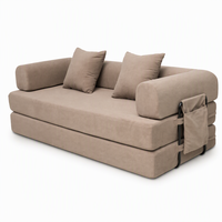 Canapé-lit chaise longue moderne et minimaliste à trois places, sans structure, en tissu velours côtelé, avec un design carré et assise profonde ; Salons
