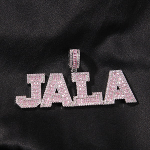 Colgante personalizado con placa de nombre y circonita cúbica para mujer, collar con iniciales de diamante rosa, joyería con nombre - Product Image 3