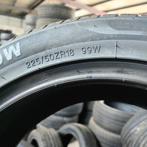 <span class=keywords><strong>Pneus</strong></span> Radiaux Tubeless 175/65R14 <span class=keywords><strong>82H</strong></span> Été/Hiver Tout-Terrain (MT) Tout-Terrain Léger (LT) Taxi SUV Ville Multifonctionnels Pas Chers <span class=keywords><strong>Pneus</strong></span> de Voiture d'Occasion - Product Image 5