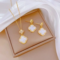 Vente en Gros Bijoux Fantaisie Collier Or 18 carats Acier Inoxydable Zircon Papillon Ensembles Collier et Boucles d'Oreilles pour Fille Offre Exceptionnelle
