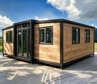 Maison préfabriquée en conteneur de 20 pieds, maison modulaire en bois grainé, structure en acier noir, porte en verre, maison de luxe pour jardin, ADU, ou logement secondaire