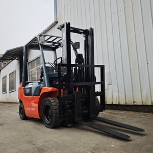 Japanese 3 Ton Internal Combustion <b>Forklift</b> Used Toyota 3 Ton <b>Forklift</b> with Side Shift for container - Product Image 2