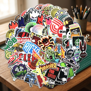 Adesivi in Vinile Impermeabili a Tema Cartoni Animati - Confezione da 100 Pezzi per Valigie, Laptop e Decorazioni per la Casa - Product Image 3