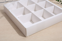 Boîte à cupcakes en papier kraft blanc pour biscuits, macaron, mini gâteau, beignet, boîte de fête de mariage avec fenêtre transparente, 9 pièces