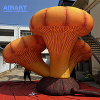 Champignons gonflables pour la décoration de scène de musique. Champignons gonflables nouvellement formés pour la construction