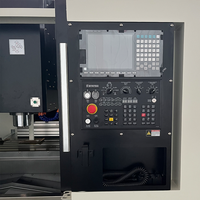 Centro de Mecanizado CNC VMC855 con Sistema de Control SYNTEC, Removedor Automático de Virutas, Máquina de Procesamiento Vertical de 3 Ejes, Suministro del Fabricante
