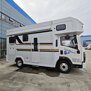 Camión HOWO Nuevo 4x2 con Volante a la Derecha, Autocaravana, Automático, Gasolina, 141 CV, Camas Grandes y Acogedoras, Muebles, Aire Acondicionado, Refrigerador, Batería de Litio - Product Image 4