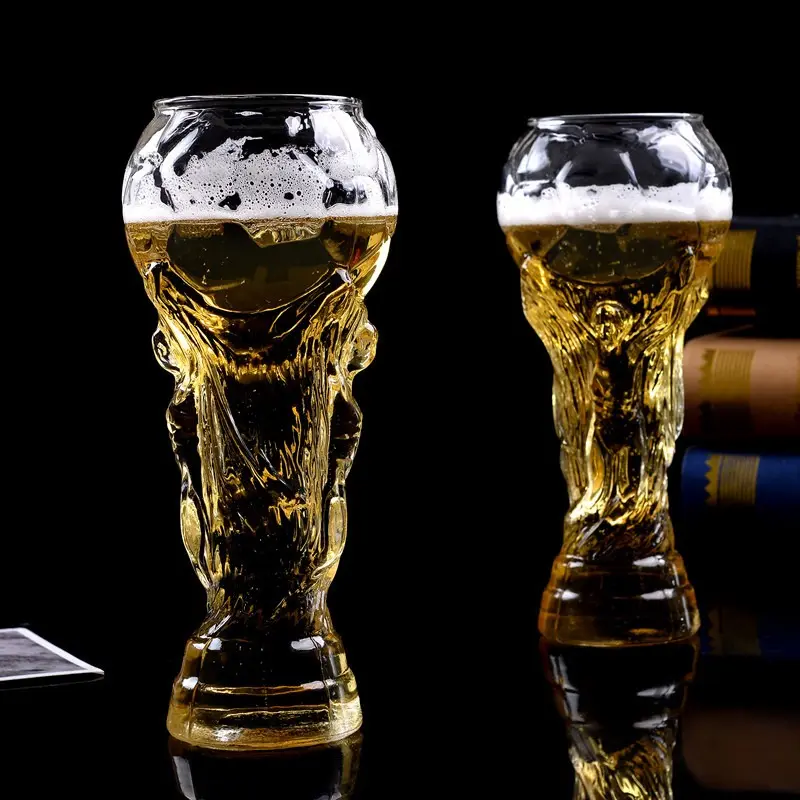 Bierglas 450 ml Fußballförmiger Biermüse Kristallglas Weinkel für Party Bar Bedarf und Fußballliebhaber