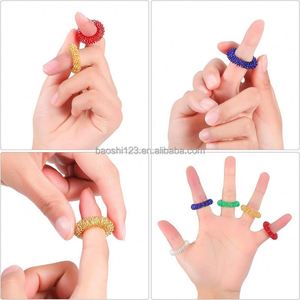 Mini Anneau de Massage des Doigts à Ressort Portable, Cercle de Décompression Anti-stress pour le Bureau et la Maison - Product Image 3