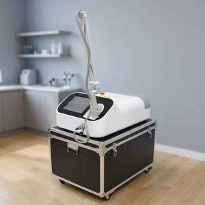 Machine à laser fractionné au CO2 pour l'élimination des cicatrices d'acné, le rajeunissement de la peau et le resserrement vaginal, laser fractionné au CO2 pour usage en salon, CE - Product Image 1