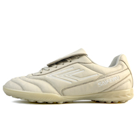 SAIFEINU 2026 Nouvelles Chaussures de Football pour Hommes Printemps/Été, Crampons TF Antidérapants pour Entraînement sur Gazon avec Couvre-Chaussures Vente en Gros