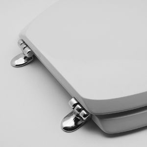 Moderna Tapa de Inodoro Ondine con Cierre Suave y Liberación Rápida, Forma Cuadrada Alargada, Hecha de Plástico de Urea Duradero para Uso en Baños - Product Image 3