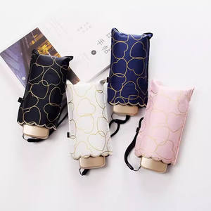Atacado <span class=keywords><strong>Mini</strong></span> Dobrável Coração Imprimir Guarda-chuva com 5 Bolsos Dobráveis Cápsula Verão Sun Shelter Controle Manual - Product Image 5