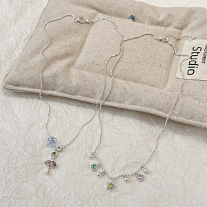 Collana con Stella a Cinque Punte e Bambina Danzante, Design di Nicchia, Versatile, Unica, di Alta Gamma, Alla Moda, Placcata Oro, con Catenina per Clavicola - Product Image 1