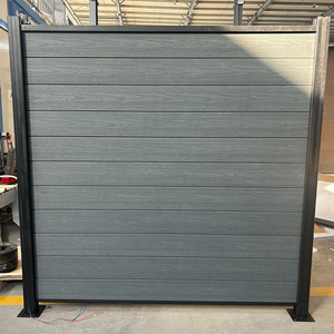 גדר גינה חיצונית, אקולוגית, חזקה, פופולרית, עמידה בפני רוח ואש, יציבה, פרטית, עשויה קומפוזיט עץ-פלסטיק (WPC) לקרקע בוצית - Product Image 1