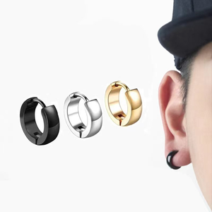 Boucles d'oreilles créoles Huggie en acier inoxydable 316L plaqué or 18 carats PVD 3MM pour hommes |   Bijoux tendance hypoallergéniques unisexes - Product Image 6