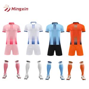 Maglia da <span class=keywords><strong>Calcio</strong></span> di Alta Qualità per Giovani Uomini Kit Completo da Allenamento ad Asciugatura Rapida Uniforme da <span class=keywords><strong>Calcio</strong></span> a Strisce Bianche e Nere - Product Image 1