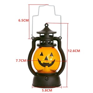 Lámpara de Calabaza de Mano con Diseño Nuevo 2022, Pequeña <span class=keywords><strong>Linterna</strong></span> para Decoración de Ambiente en Bares y Fiestas de Halloween - Product Image 3