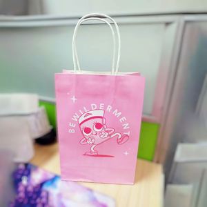 Bolsa de Papel Kraft Blanca y Marrón Impresa Personalizada para Comida Rápida, Comida para Llevar y Restaurantes, con Asa, Venta al por Mayor para Uso en Tiendas de Ropa - Product Image 6