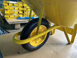 Brouette Robuste avec Châssis à Structure Renforcée pour Jardinage et <span class=keywords><strong>Construction</strong></span> 65 L WB6200 - Product Image 5