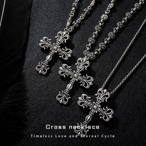 Collana con Croce Fleur De Lis in Stile Vintage Cromato, Gioielli Gotici Scuri Hip Hop per Uomo - Product Image 1
