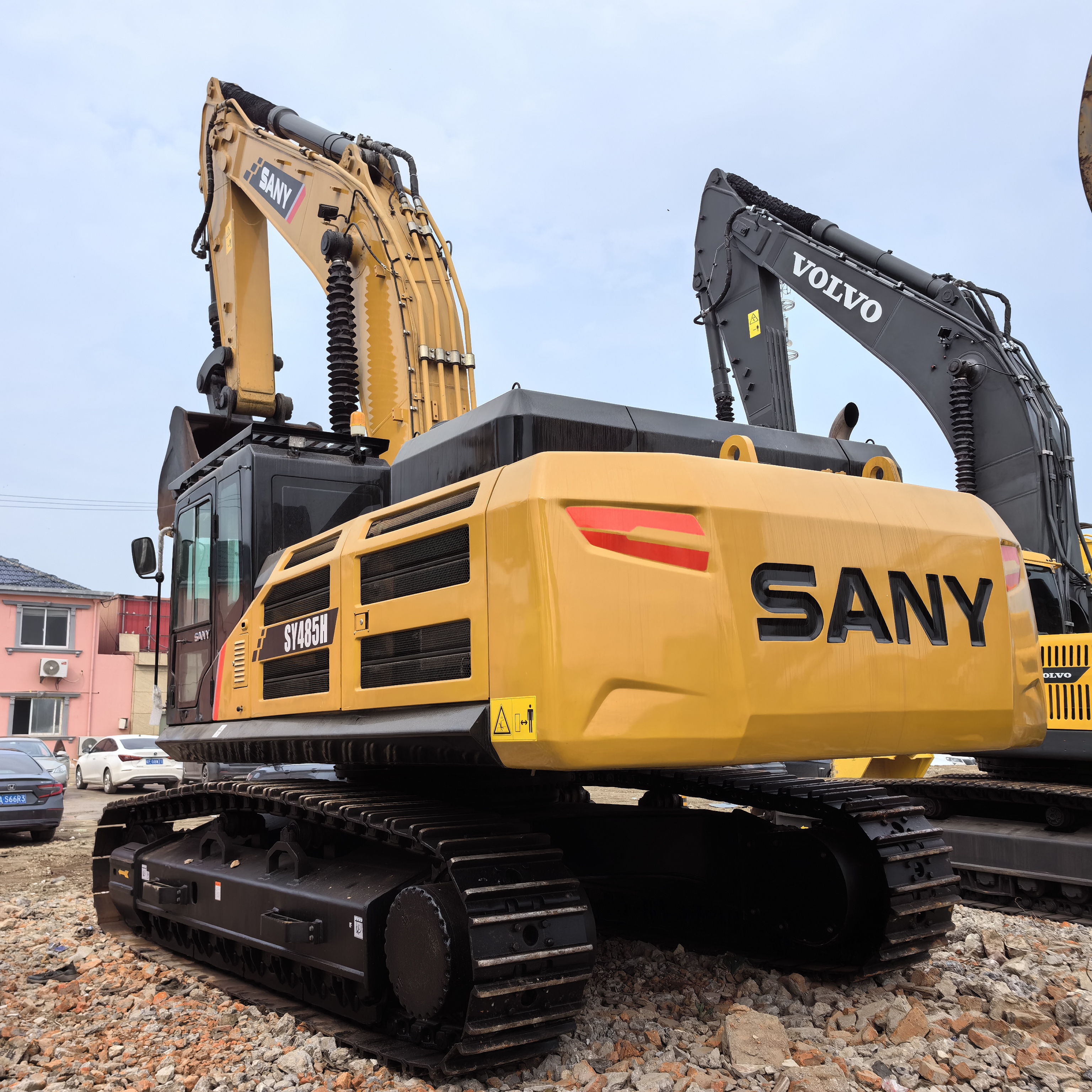 SANY SY485H Excavator - Heavy Duty Earth-Moving Machinery