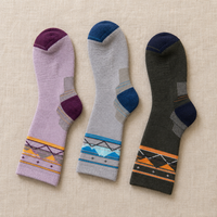 Chaussettes en laine mérinos tricotées pour femmes et hommes, unies, rembourrées, respirantes, anti-humidité, pour l'hiver, jeunes et adultes, ODM, randonnée en plein air