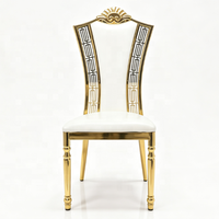 Chaise de banquet commerciale en acier doré avec pied tourné et bordure ajourée pour salle de bal d'hôtel VIP